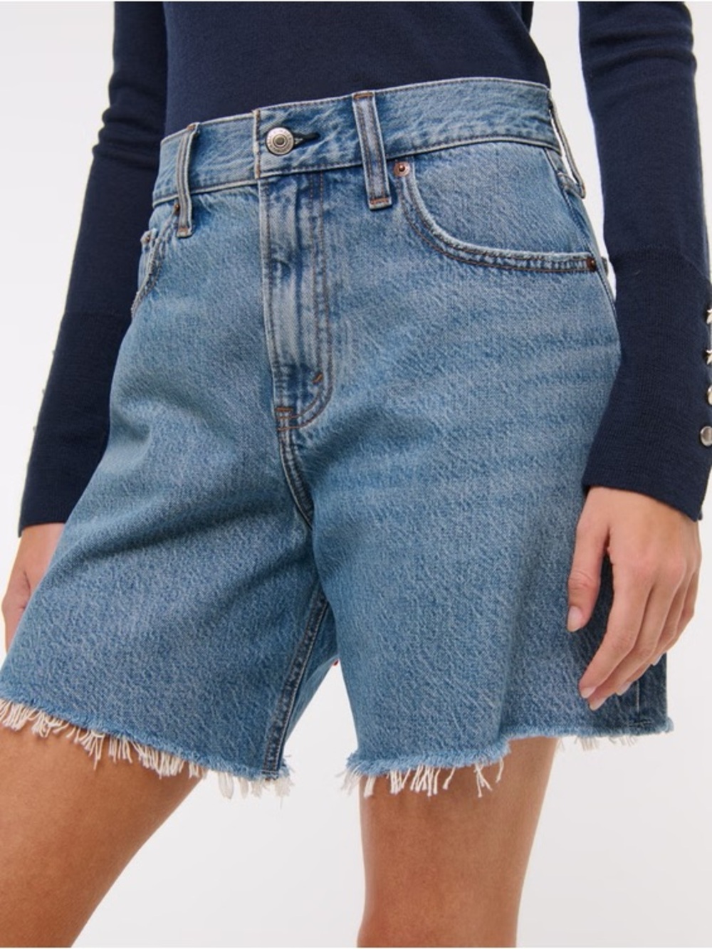 Abercrombie & Fitch The Loose Short High Rise Medium Wash Size 26